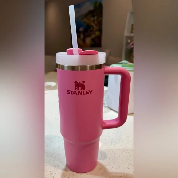 The Quencher H2.0 FlowState Tumbler - Picture 2 of 4